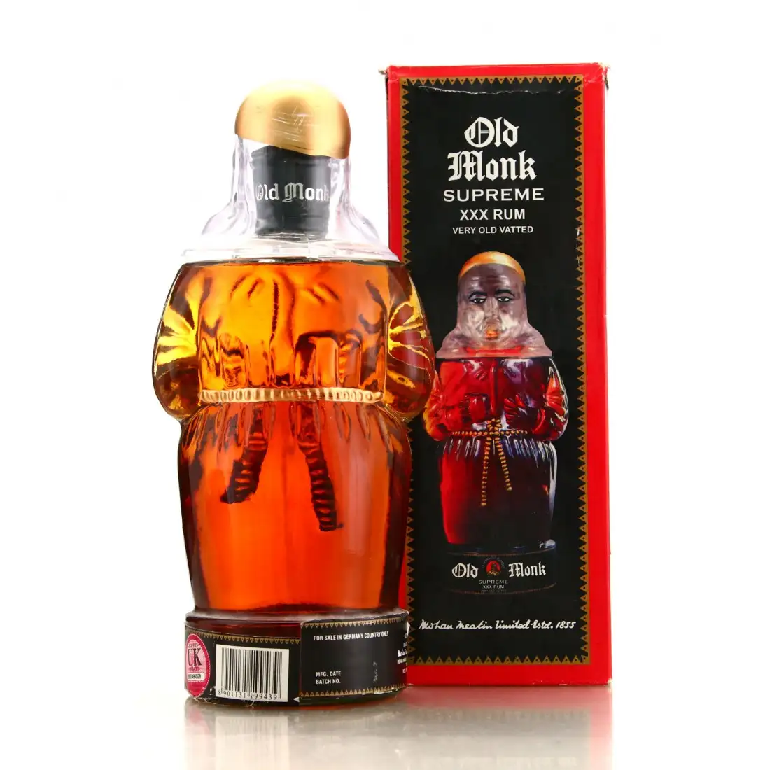 Image haute résolution de Mohan Meakin Distillery Old Monk Surpreme XXX Rum