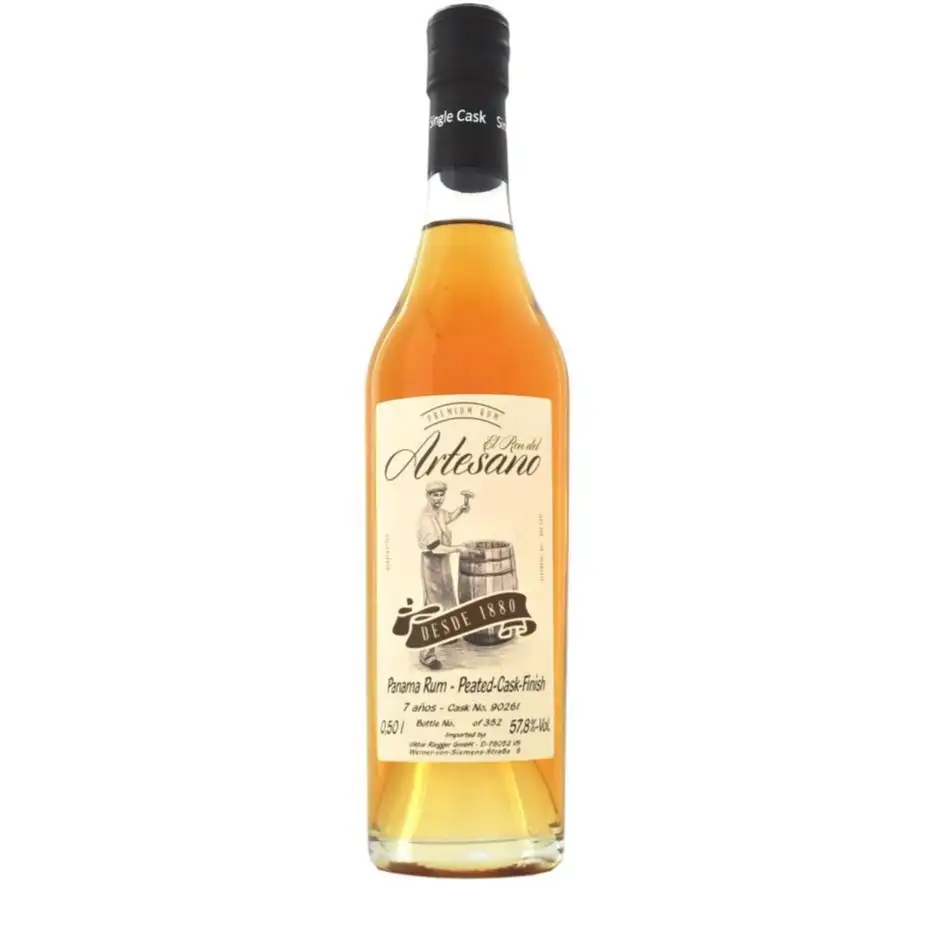Bottle of El Ron del Artesano Panama Rum Peated-Cask-Finish