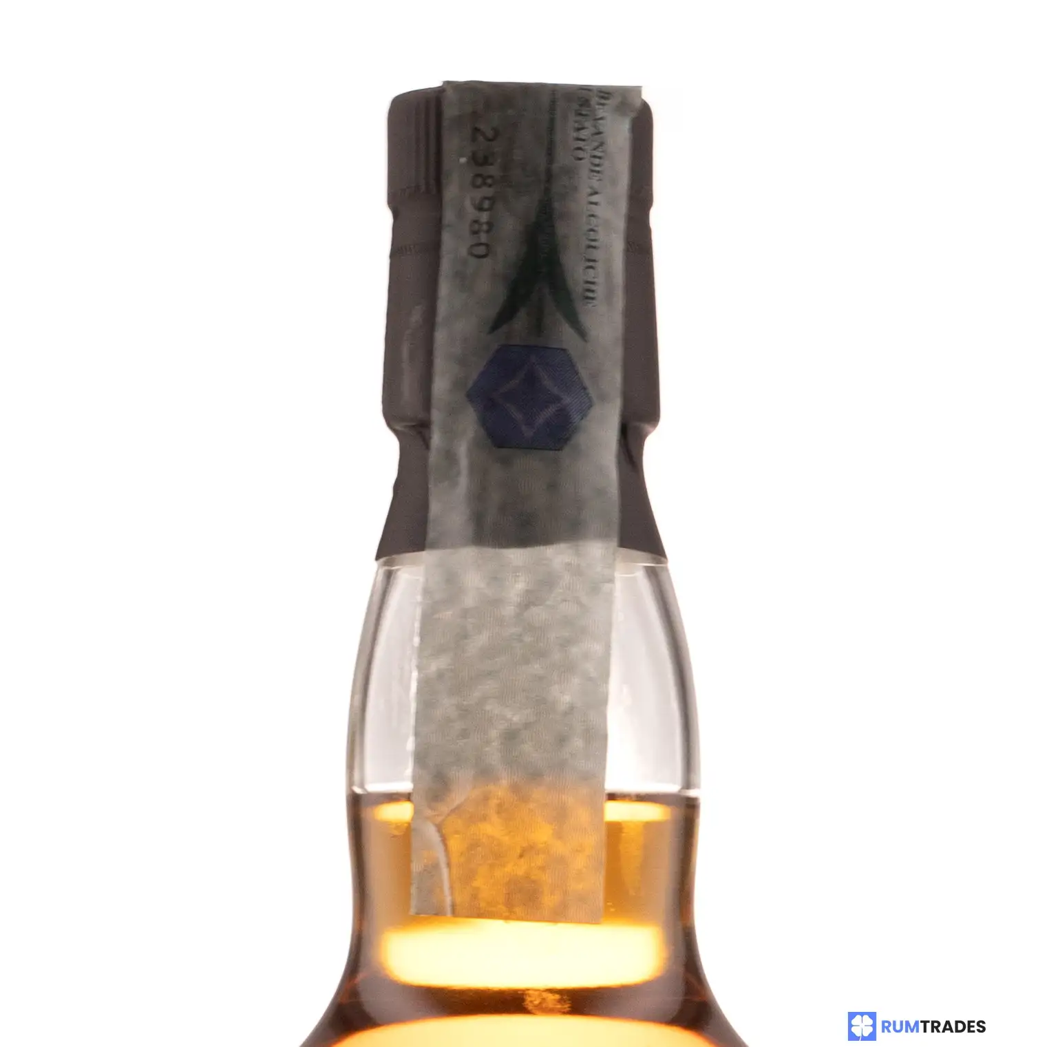 High resolution image of Blackadder Clarendon Raw Cask Rum Jamaica Rum MMV 2007