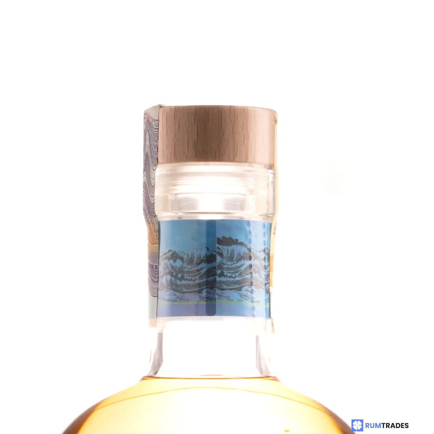 Image haute résolution de Rum Shark A.F.D. Dominicana 2011 (Blue Label)