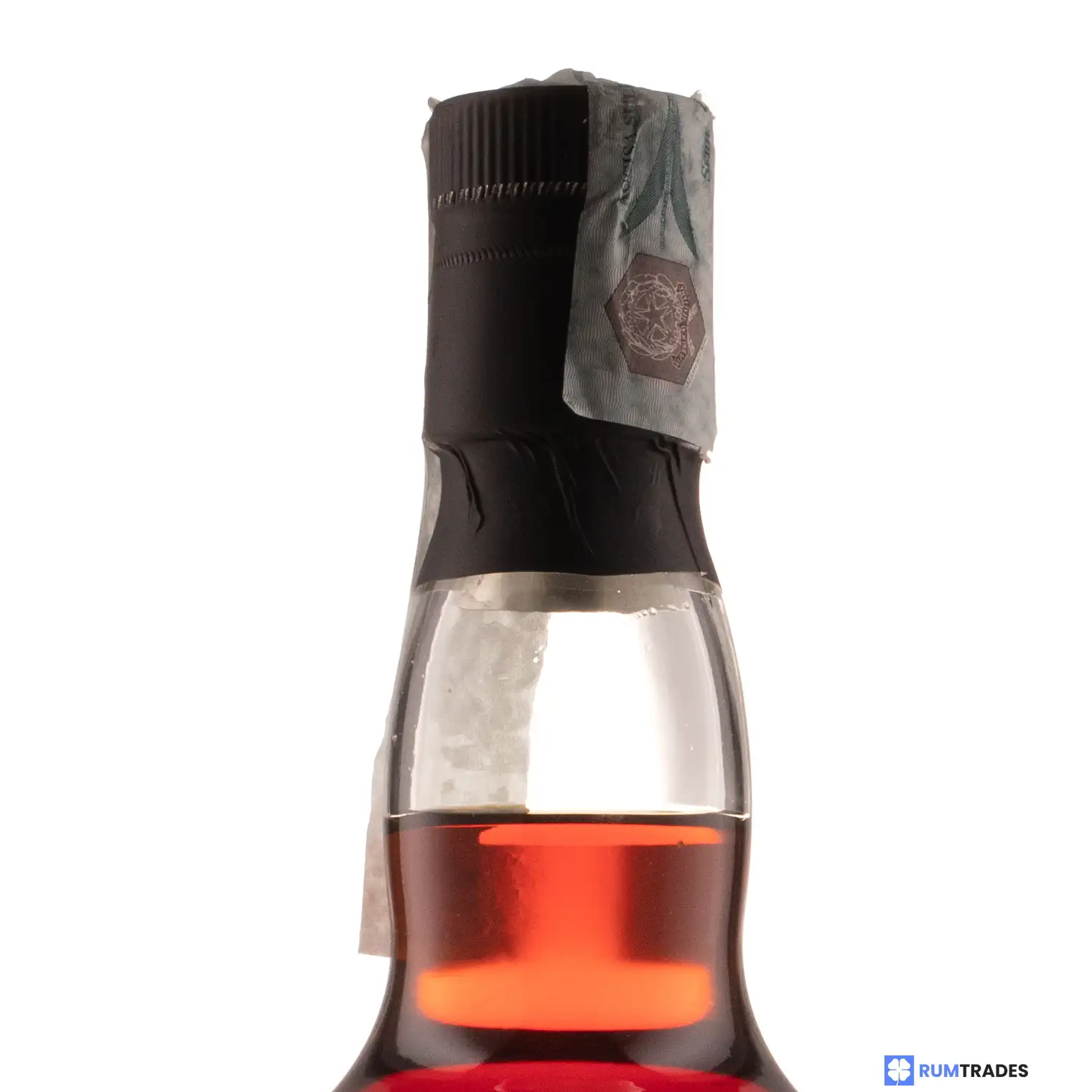 Image haute résolution de Blackadder Raw Cask Rum Finest Panama Rum 2005