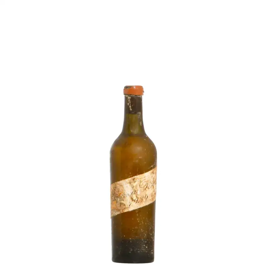 Bottle of Meyer Baggers Jamaica Rhum Ciguena Collection 1939