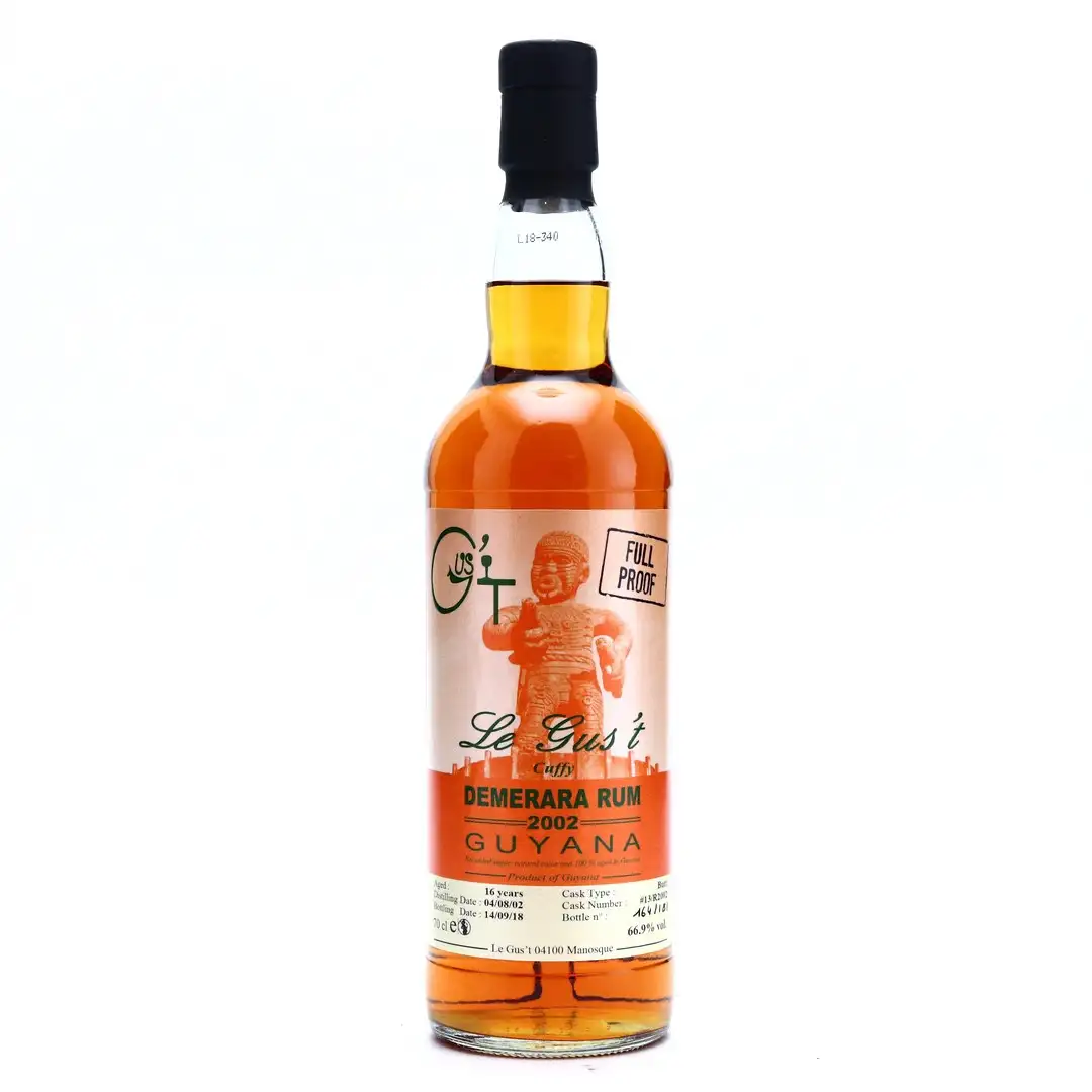 Bottle of Le Gus‘t Diamond Demerara Rum Cuffy 2002