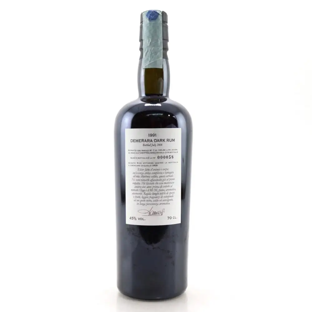 High resolution image of Samaroli Demerara Dark Rum 1991