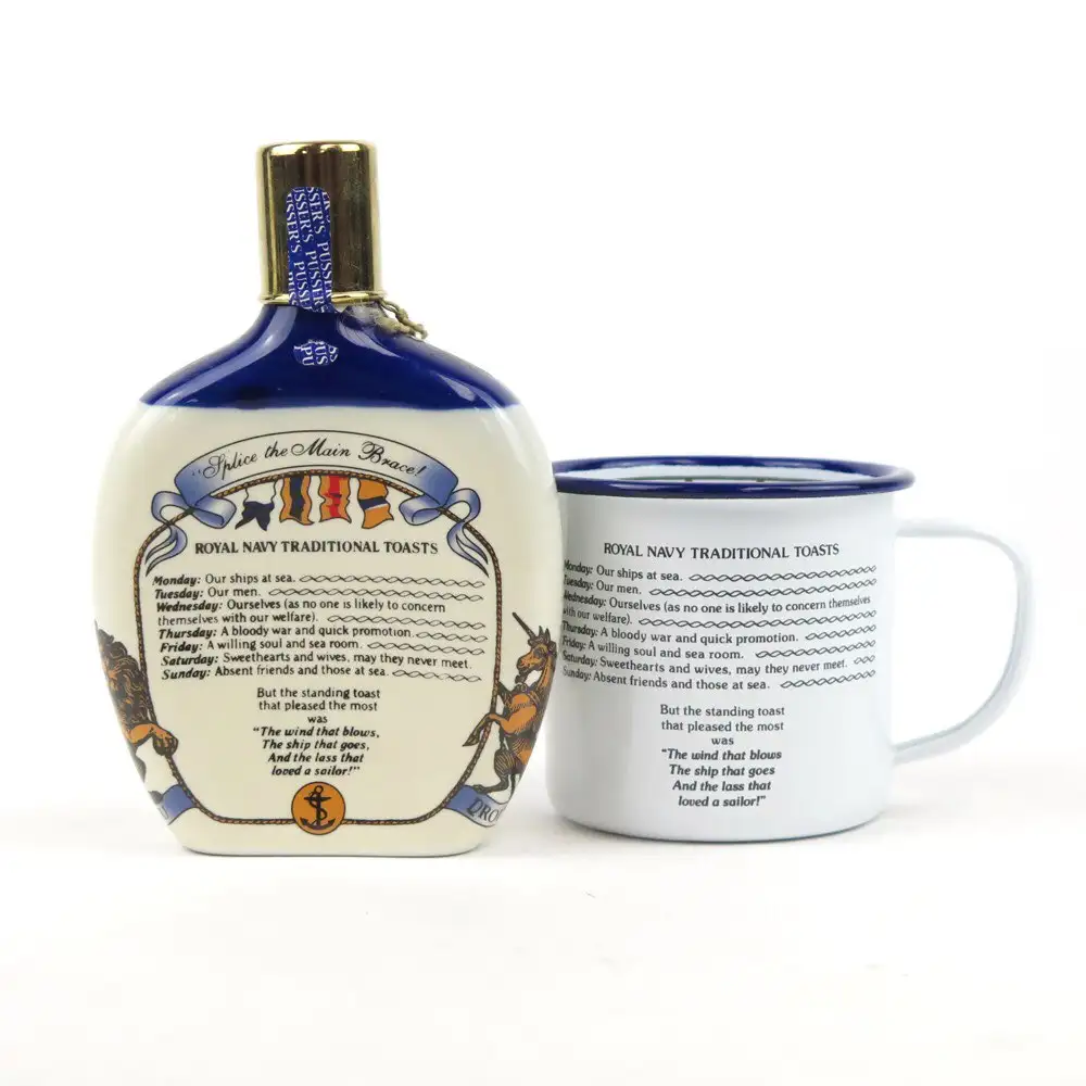 High resolution image of Pusser‘s Rum „Nelson‘s Blood“ Hip Flask