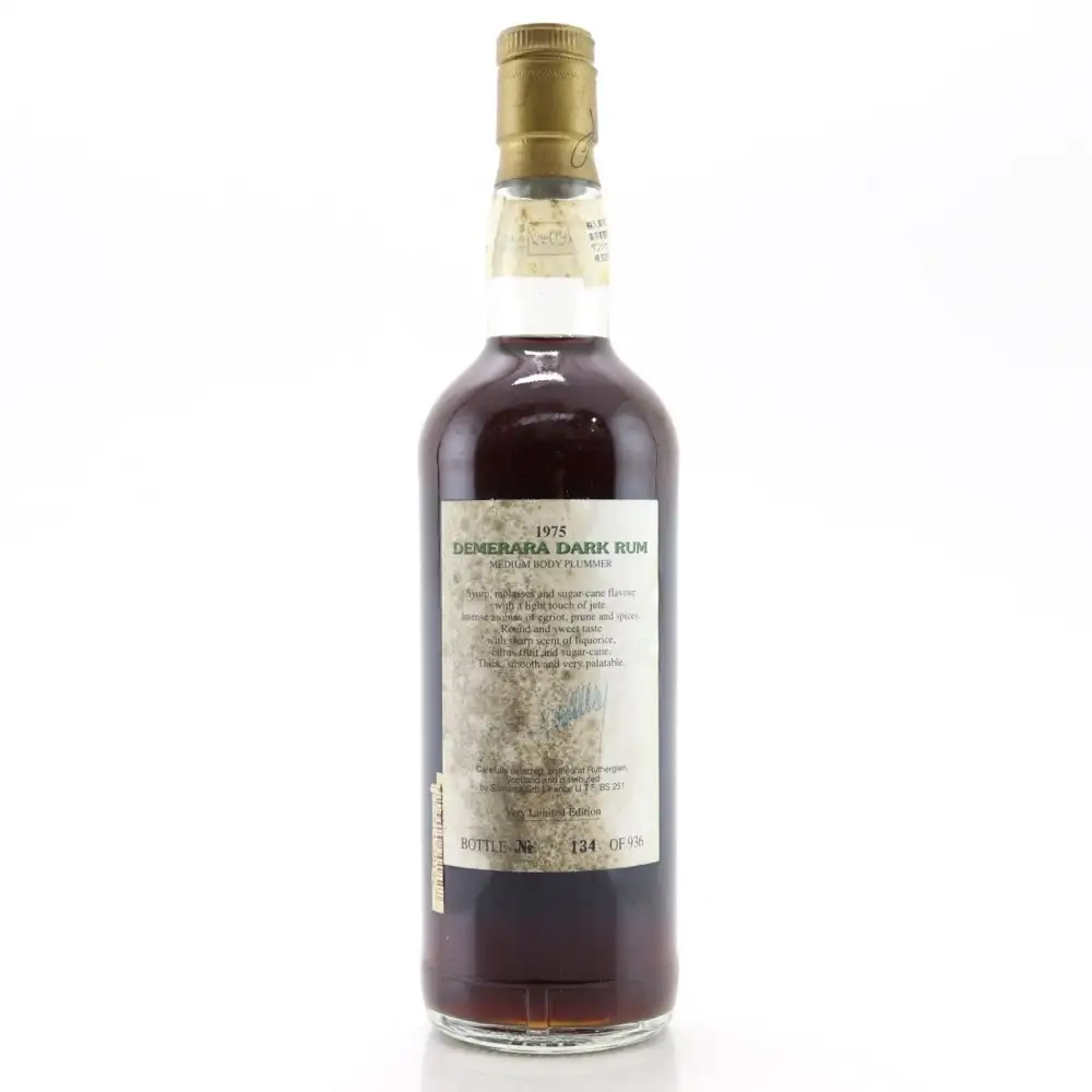 High resolution image of Samaroli Demerara Dark Rum 1975
