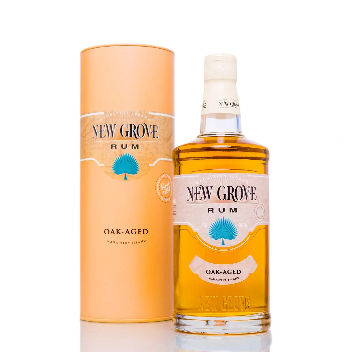 Bottle of Grays New Grove Oak Aged