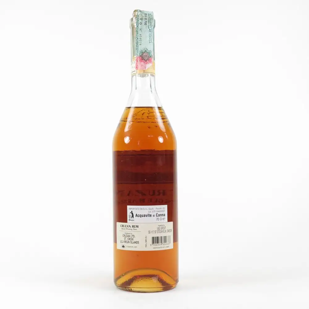 High resolution image of Cruzan Single Barrel Estate Rum